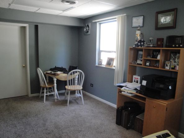 209 S Main St, Almont, MI 48003